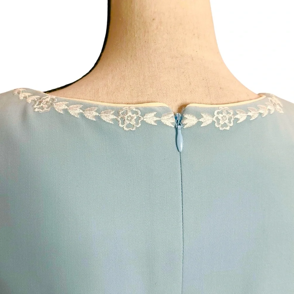 ESCADA Dress 38 (US 10) Powder Blue Embroidered Vintage Midi - Picture 6 of 10